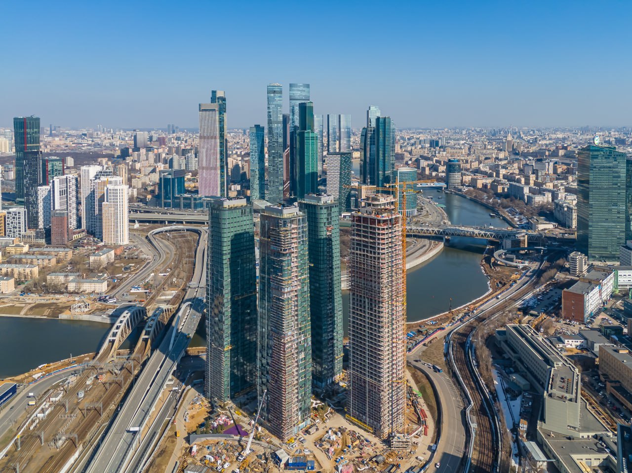 Жилой комплекс «Ривер Парк Кутузовский»: завершены монолитные работы во второй очереди